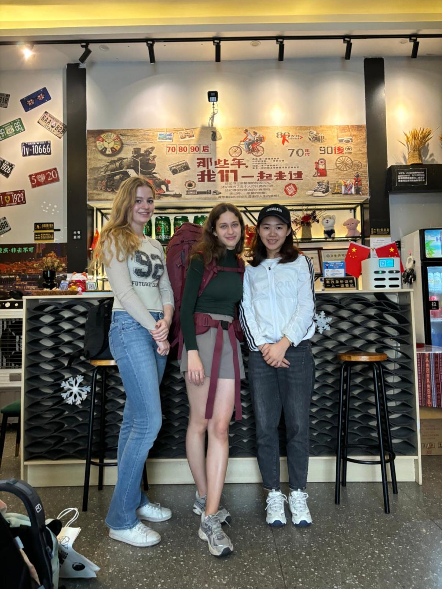 Riverside International Youth Hostel阅江老院青年旅舍 Chongqing Exterior photo